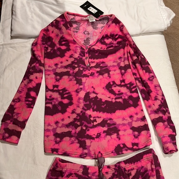 NWT- 2 Piece PJ Short Set Pink Combo Ribbed Style - Picture 5 of 12